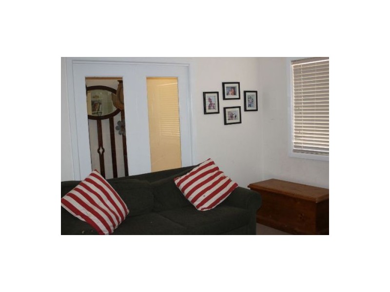 33 Nettleton Drive, Lightning Ridge NSW 2834