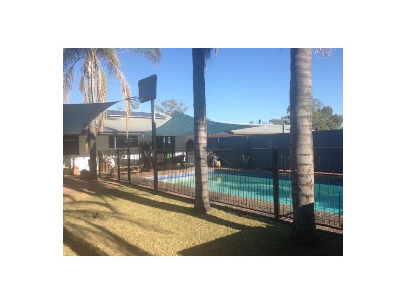 33 Nettleton Drive, Lightning Ridge NSW 2834