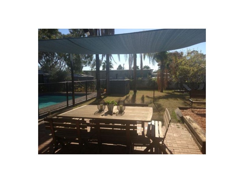 33 Nettleton Drive, Lightning Ridge NSW 2834