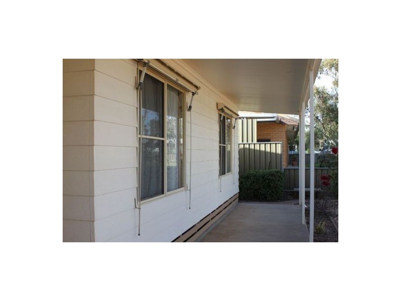27 Nettleton Drive, Lightning Ridge NSW 2834