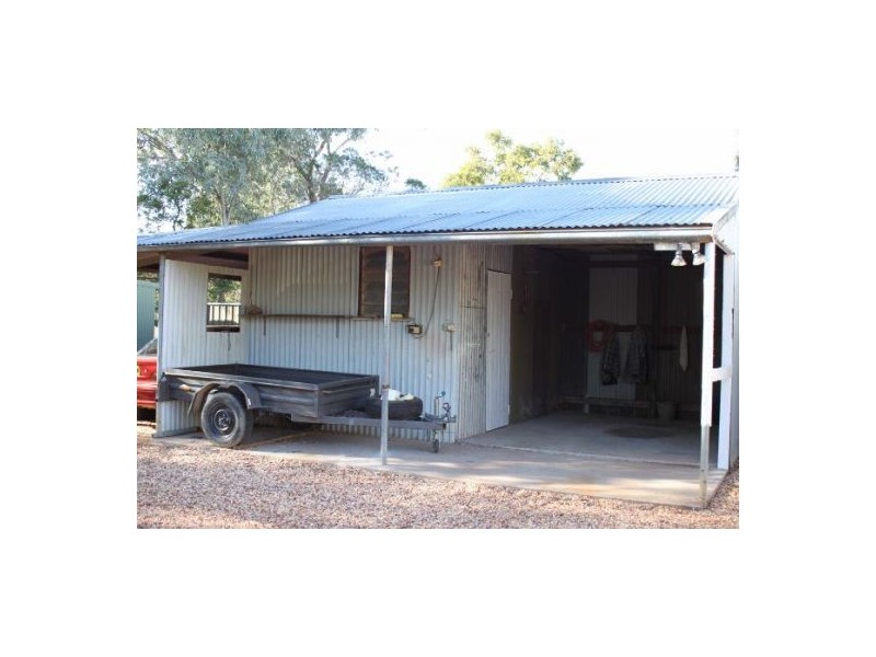 27 Nettleton Drive, Lightning Ridge NSW 2834
