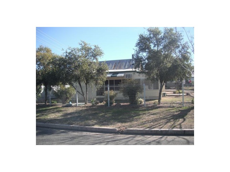 10 Peel Street, Walgett NSW 2832