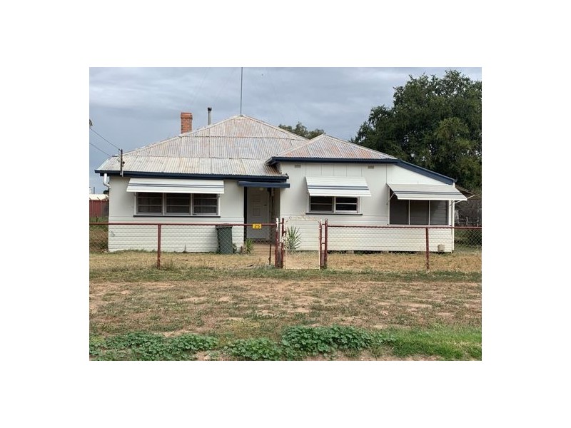 25 Earl Street, Collarenebri NSW 2833