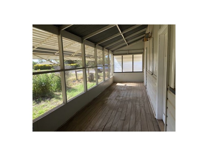 25 Earl Street, Collarenebri NSW 2833