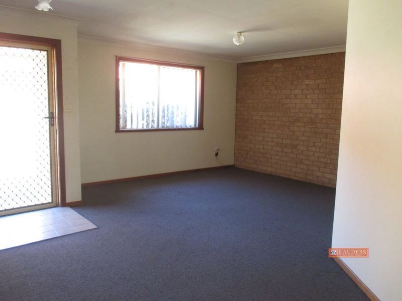 2/9 Little Street, Wingham NSW 2429