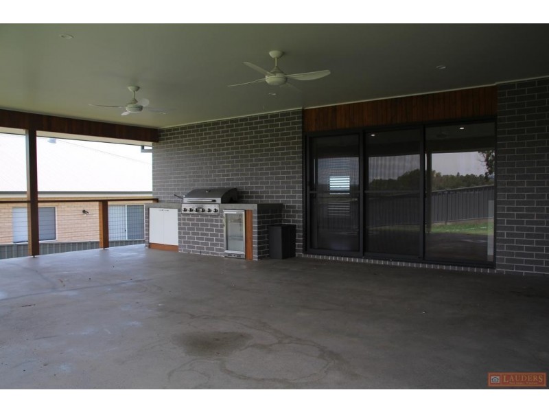 11 Treetops Parade, Wingham NSW 2429