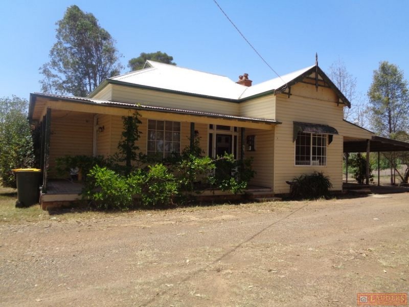2 Racecourse Road, Wingham NSW 2429