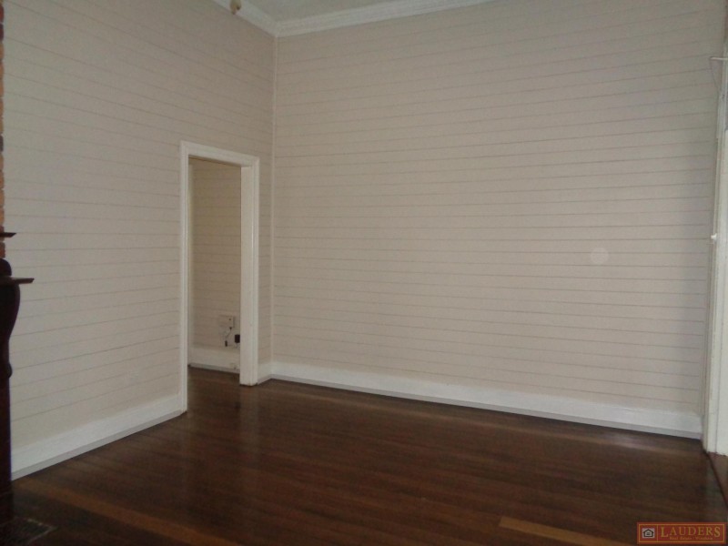 2 Racecourse Road, Wingham NSW 2429