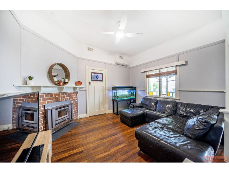 24 Farquhar Street, Wingham NSW 2429