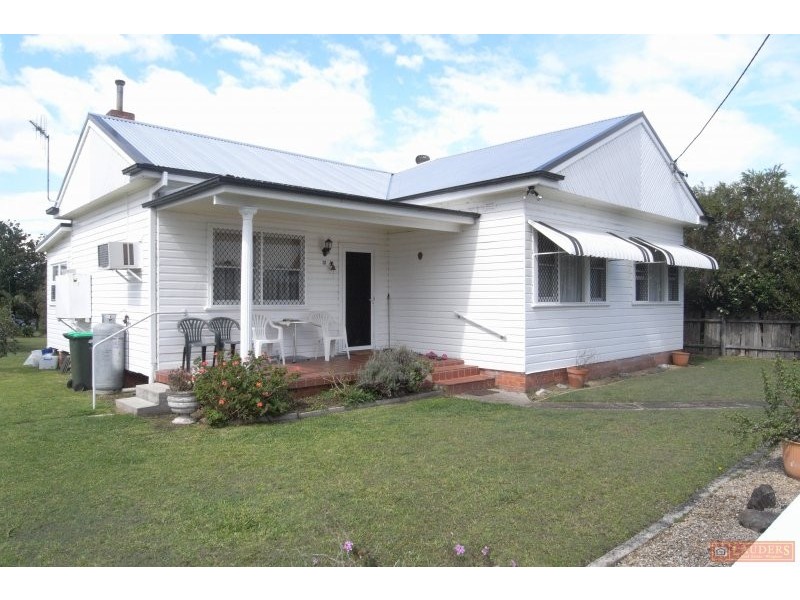 18 McRae Avenue, Taree NSW 2430
