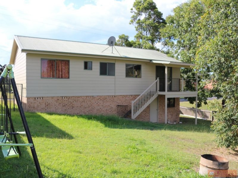 8 Sunset Avenue, Wingham NSW 2429