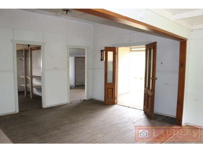 37 Combined Street, Wingham NSW 2429