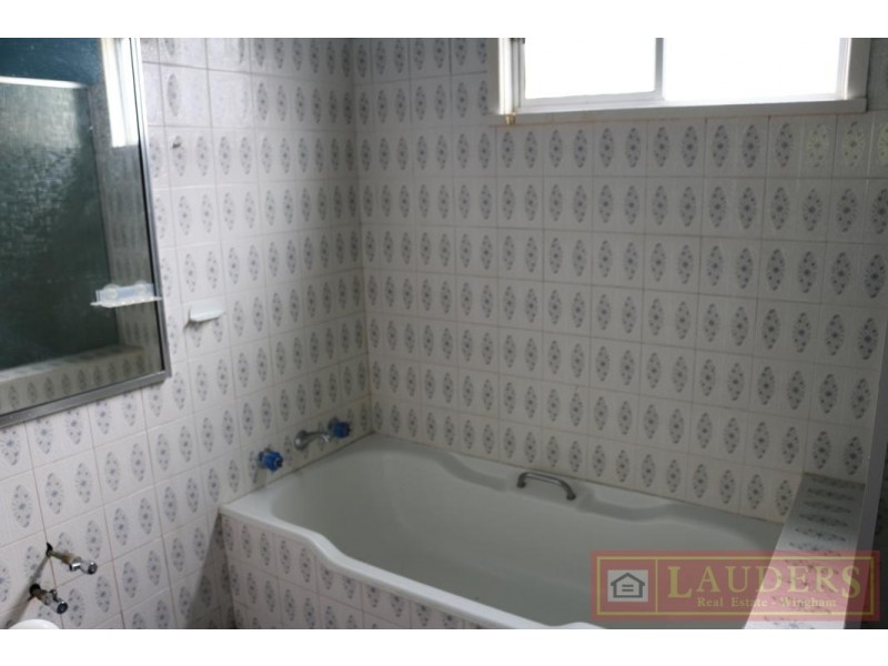 37 Combined Street, Wingham NSW 2429