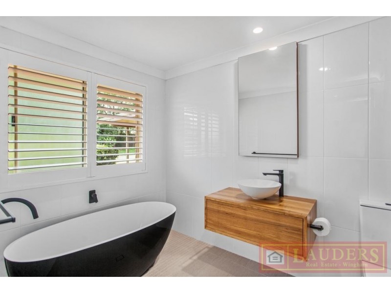 4 Hereford Close, Wingham NSW 2429