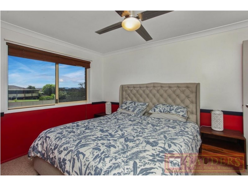 4 Hereford Close, Wingham NSW 2429