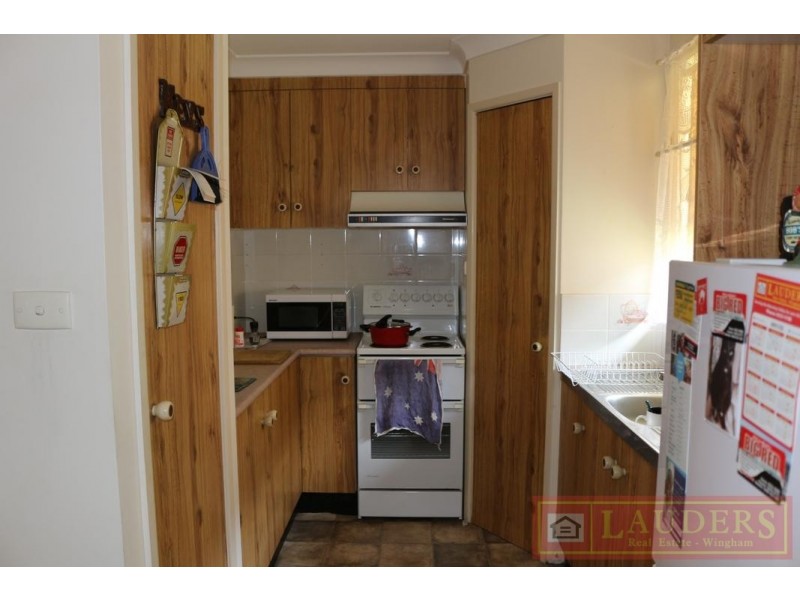 2/60 Farquhar Street, Wingham NSW 2429