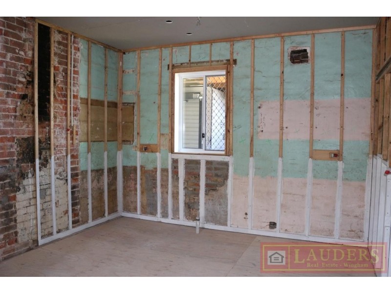 11 Railway Street, Taree NSW 2430