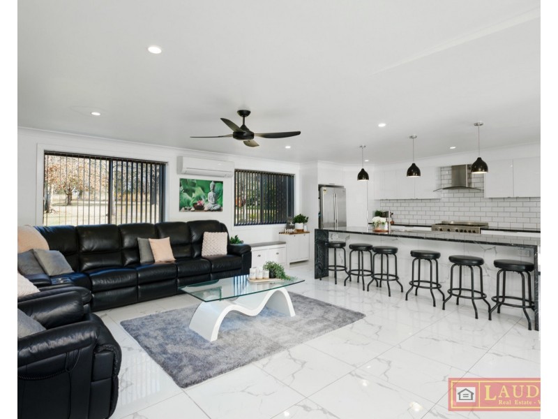 185 Careys Road, Hillville NSW 2430