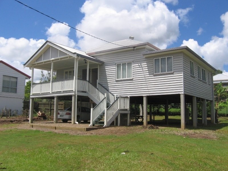 11 Chapman Street, Tinana QLD 4650