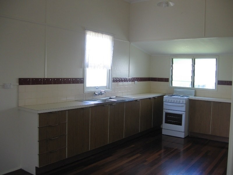 11 Chapman Street, Tinana QLD 4650