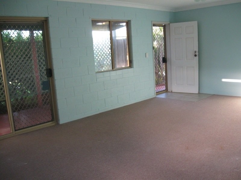 122 Hammond Street, Urangan QLD 4655