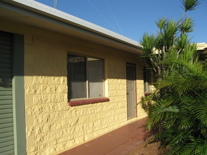 122 Hammond Street, Urangan QLD 4655