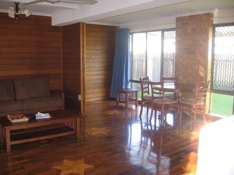 2/119 Torquay Road, Scarness QLD 4655