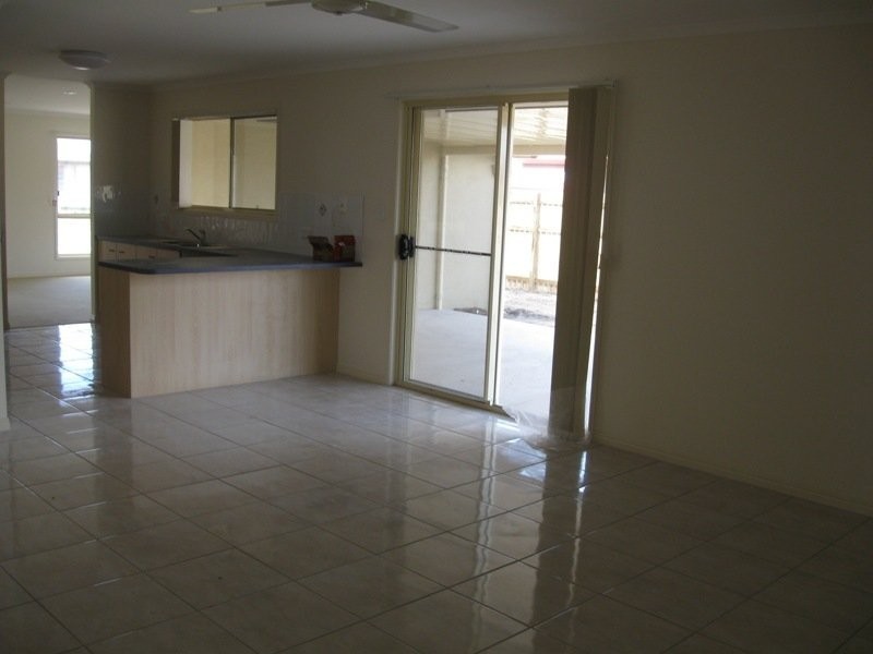 98 Endeavour Way, Eli Waters QLD 4655