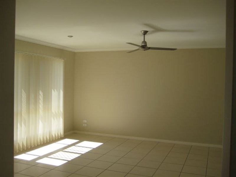 71 Bunya Court, Eli Waters QLD 4655