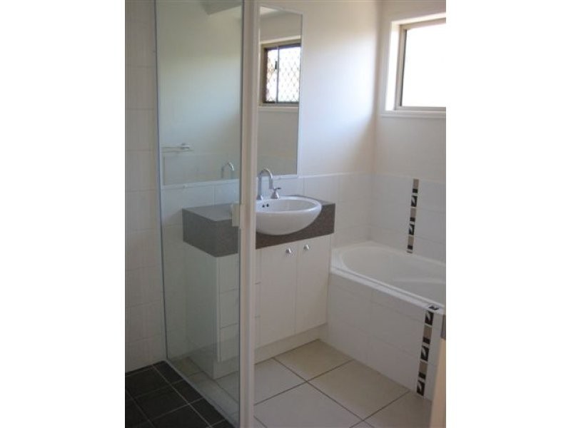 71 Bunya Court, Eli Waters QLD 4655