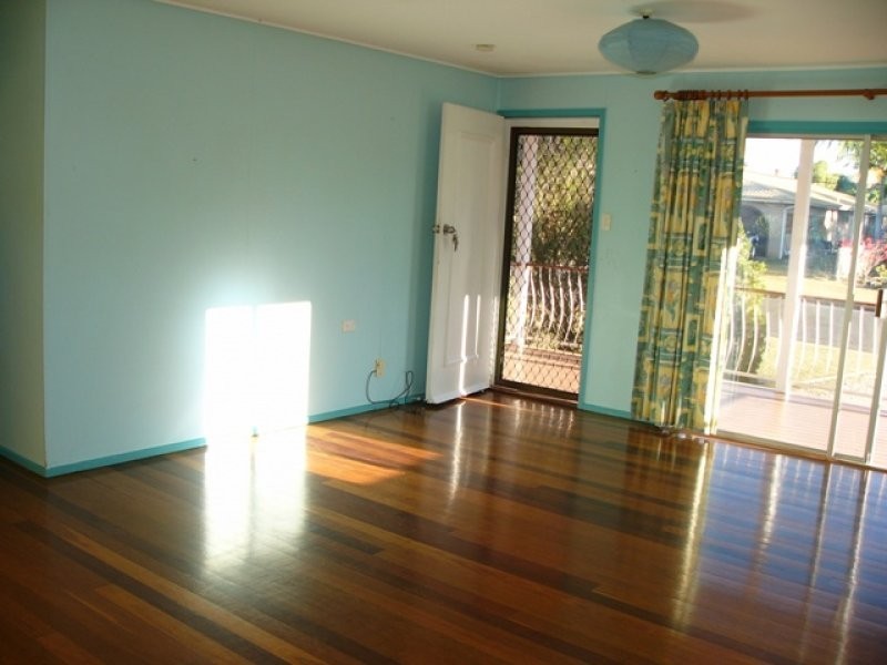 30 Hillcrest Avenue, Maryborough QLD 4650