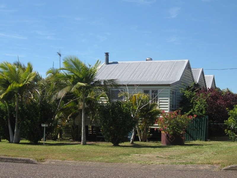 16 Cran Street, Tinana QLD 4650