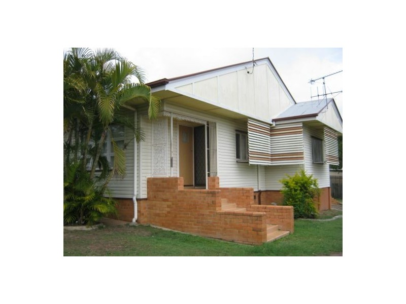 8 Buckler Street, Maryborough QLD 4650