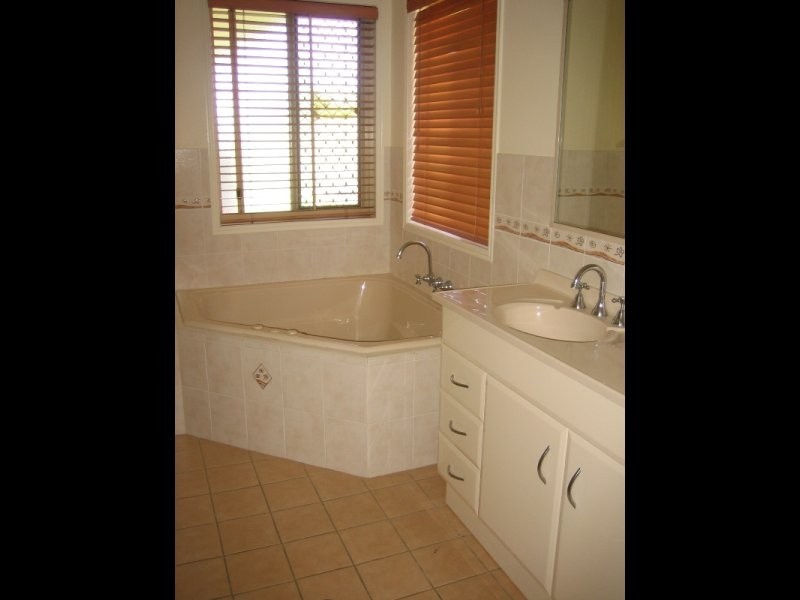 70 La Frantz Drive, Tinana QLD 4650