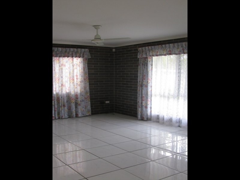 21 White Street, Point Vernon QLD 4655