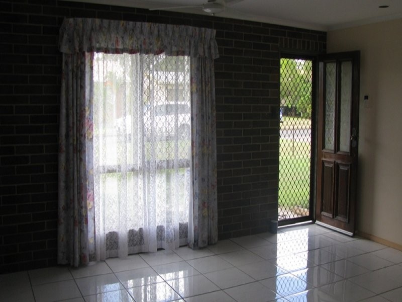 21 White Street, Point Vernon QLD 4655
