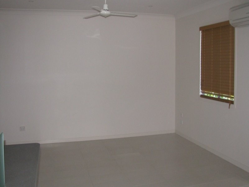 4/194 Cypress Street, Urangan QLD 4655