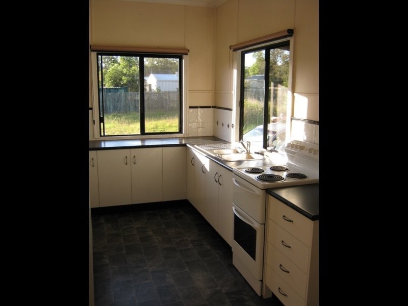 67 Brugh Street, Aldershot QLD 4650