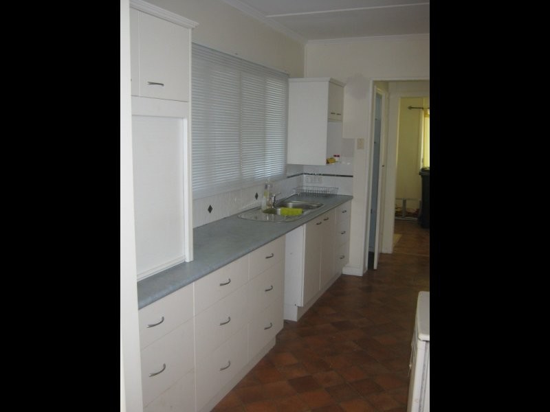 70 Brugh Street, Aldershot QLD 4650