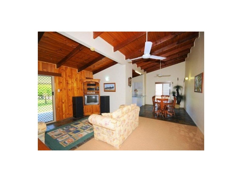 893 Torbanlea Pialba, Takura QLD 4655