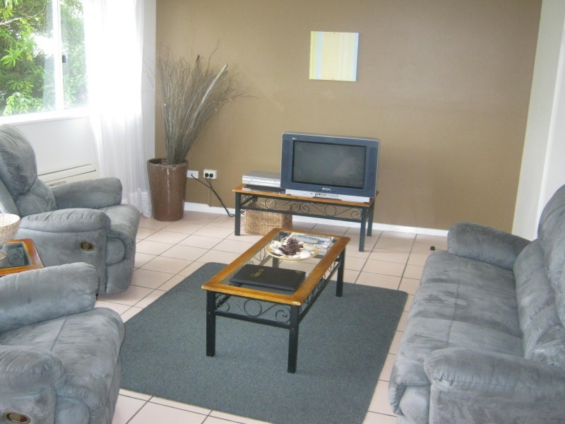 6/407 Esplanade, Torquay QLD 4655