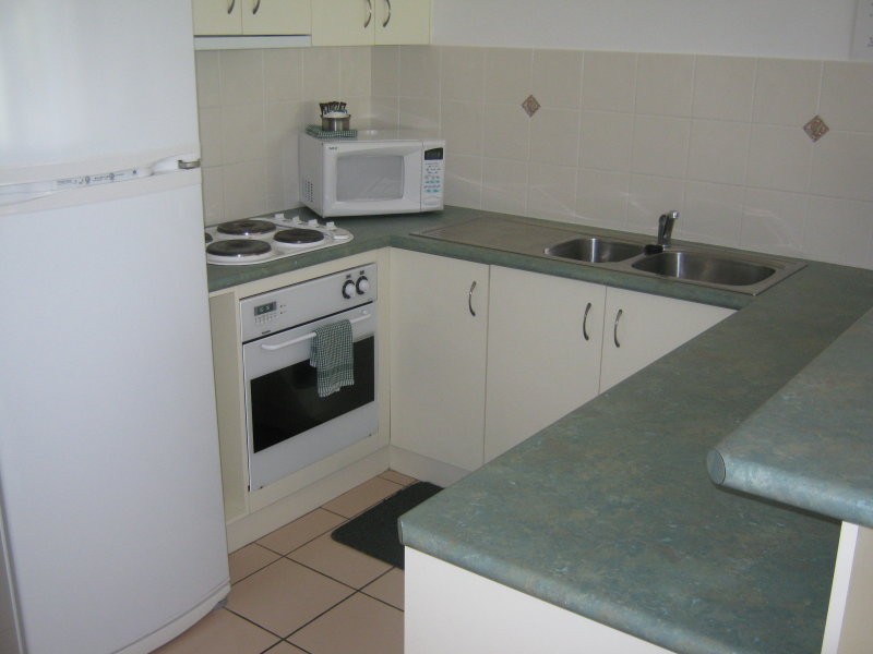 6/407 Esplanade, Torquay QLD 4655