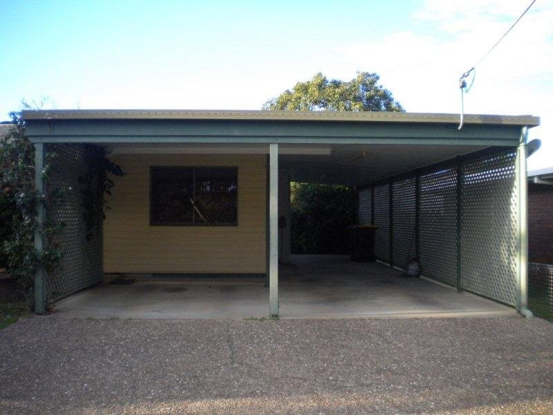 4 Jocelyn Parade, Granville QLD 4650