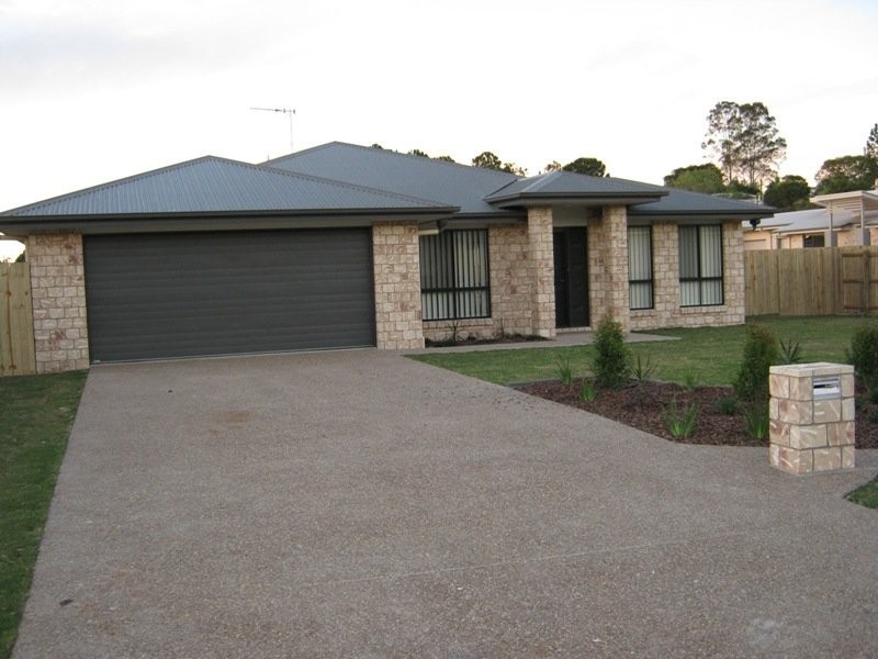 8 Cheyne Circuit, Tinana QLD 4650