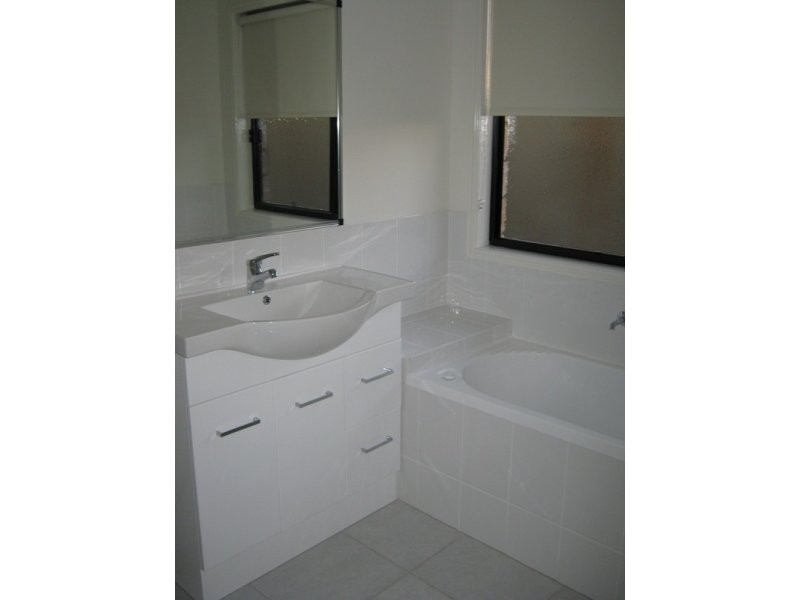 8 Cheyne Circuit, Tinana QLD 4650