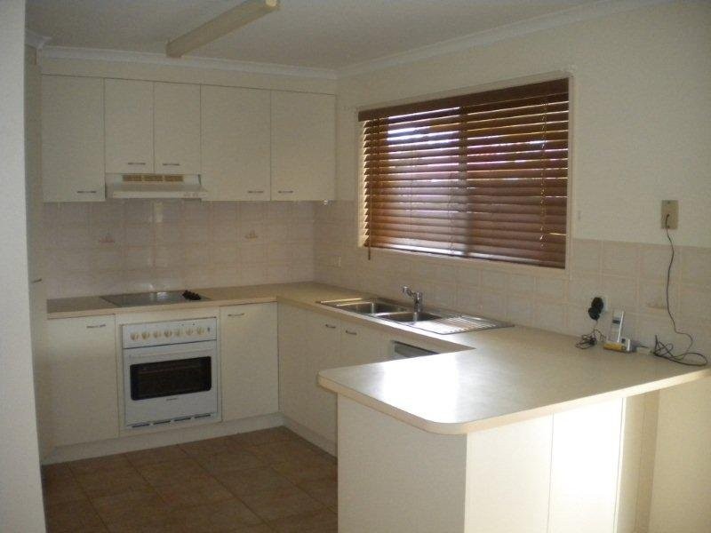 1 King Richard Court, Urangan QLD 4655