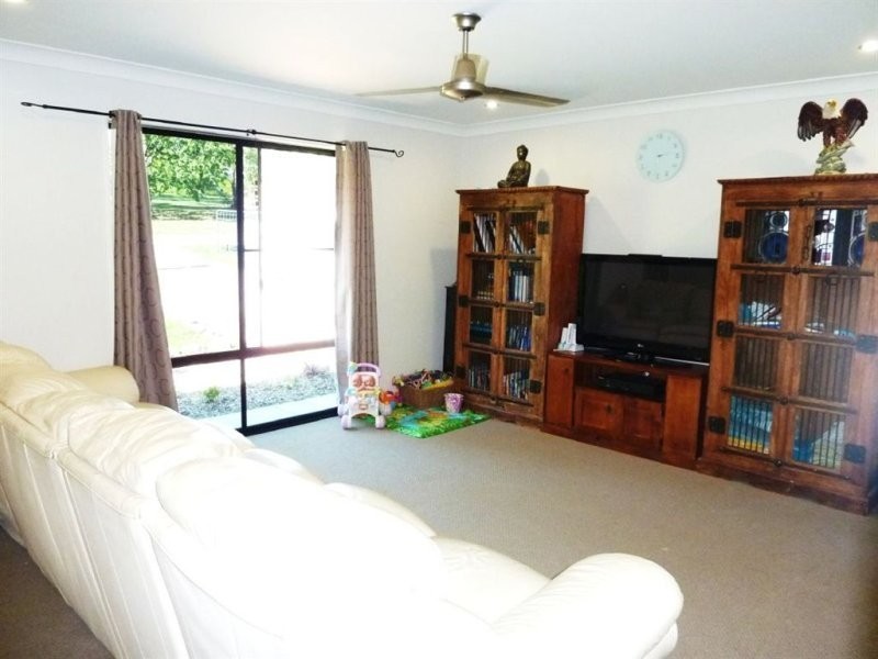 7 Silver Street, Aldershot QLD 4650