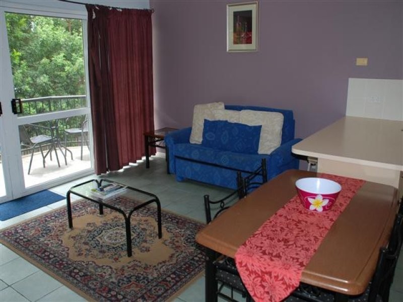 3 404 Esplanade, Torquay QLD 4655