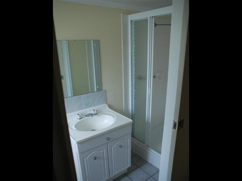 3 404 Esplanade, Torquay QLD 4655