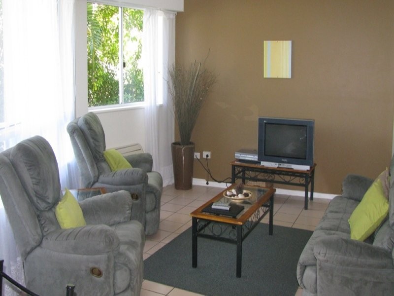 6/407 Esplanade v1, Torquay QLD 4655